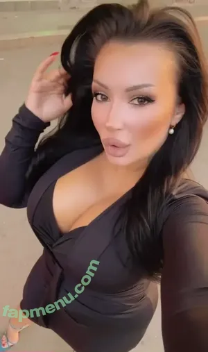 Kristina Karieva / alicia_kristina / kristinkarieva nude photo #1050