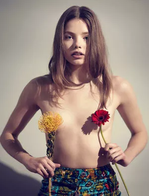 Kristine Froseth / kristine_froseth nude photo #0081