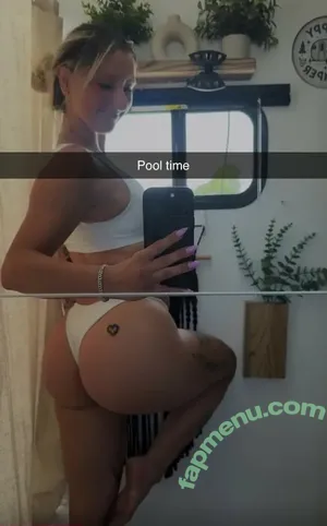 Kristineelifts / plantmomi nude photo #0017
