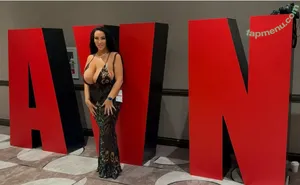 kristinekisstv / onlykristinekiss nude photo #0006