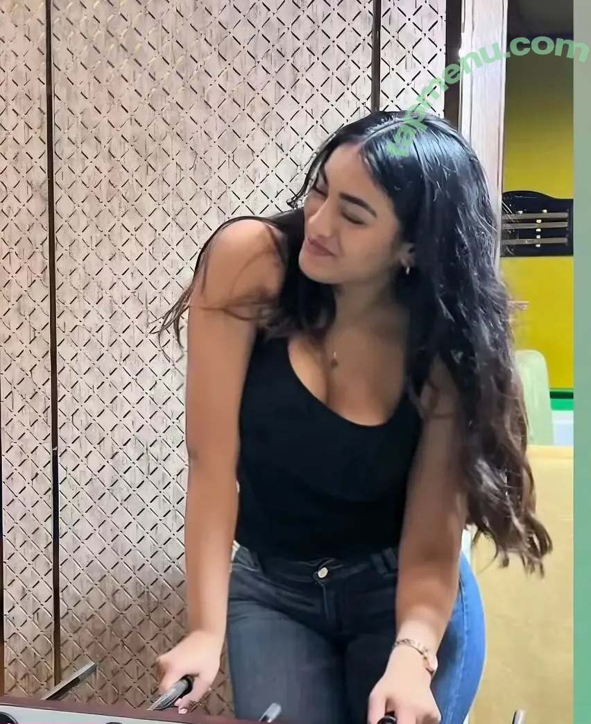 Kriti Jain nude photo #0021 (kriti_kanuga / kritiii444)