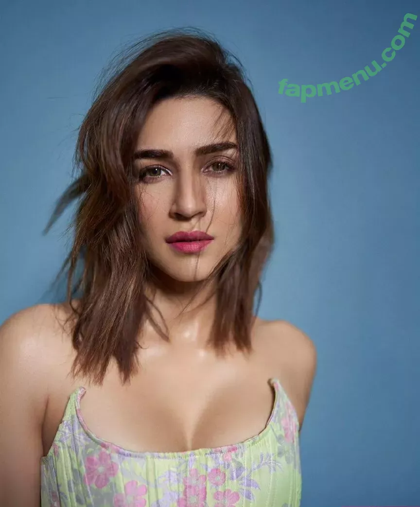 Kriti Sanon nude photo #0175 (kritisanon)