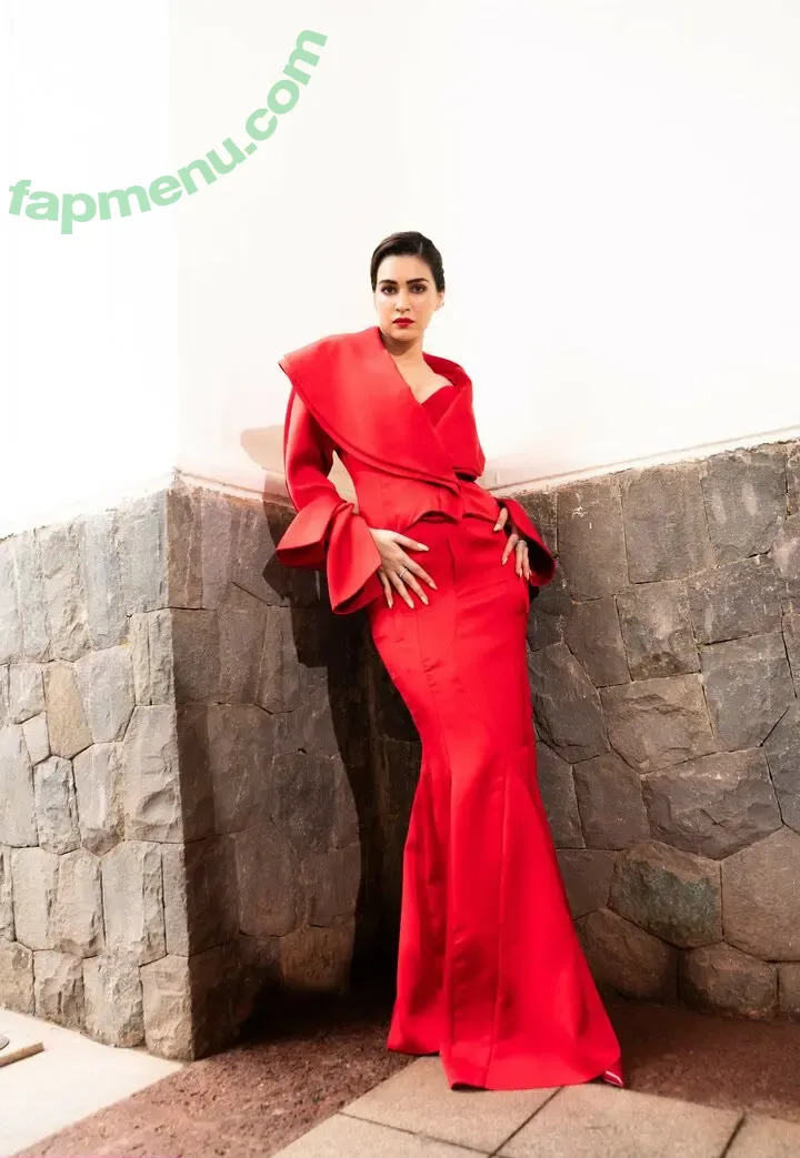 Kriti Sanon nude photo #0265 (kritisanon)