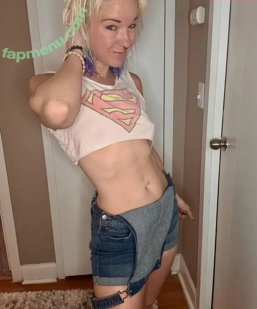 Kryssywakeup nude photo #0008 (Bluebunnibooty / bluebunniebooty)
