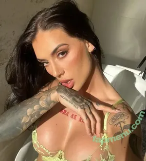 Krystalmaddison nude