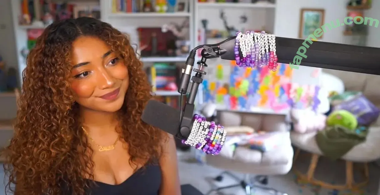 krystalogy nude photo #0220 (krys_talwithakay / krystalogytv)