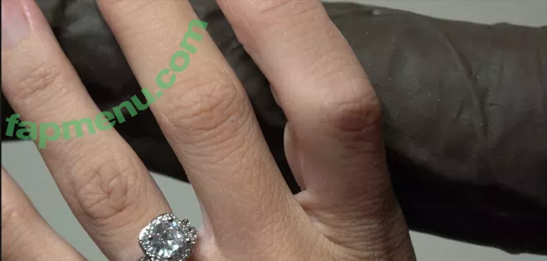 KSWifey nude photo #0113 (dere.kswifey / kswifeyxxx)