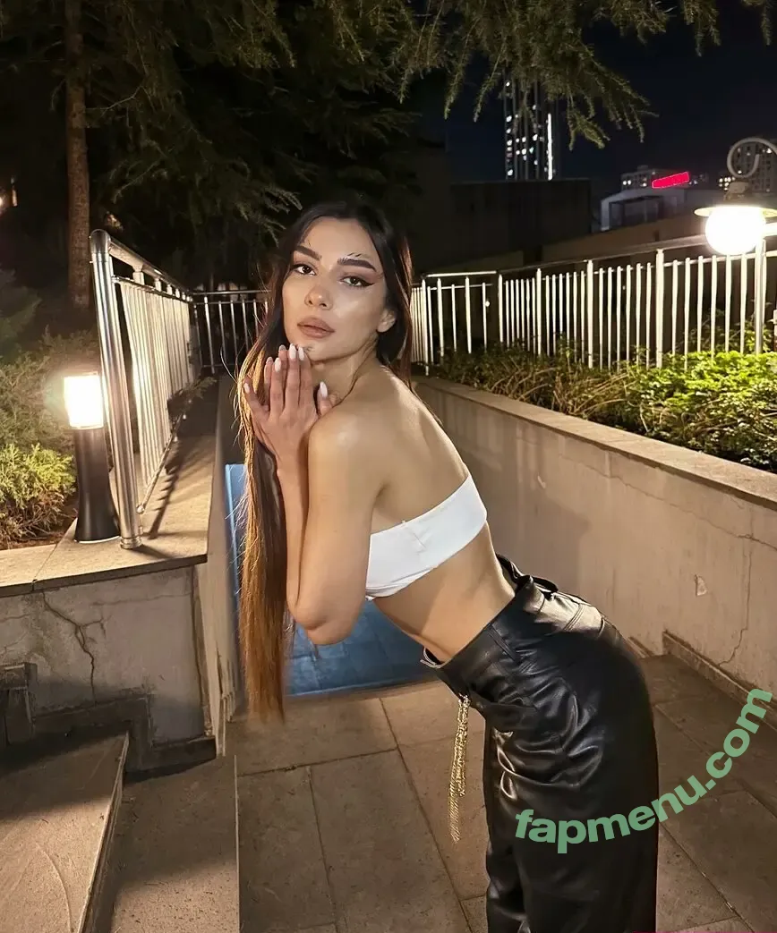 Kübra Miranda Çamlıbel nude photo #0004 (mirandaorlayn)