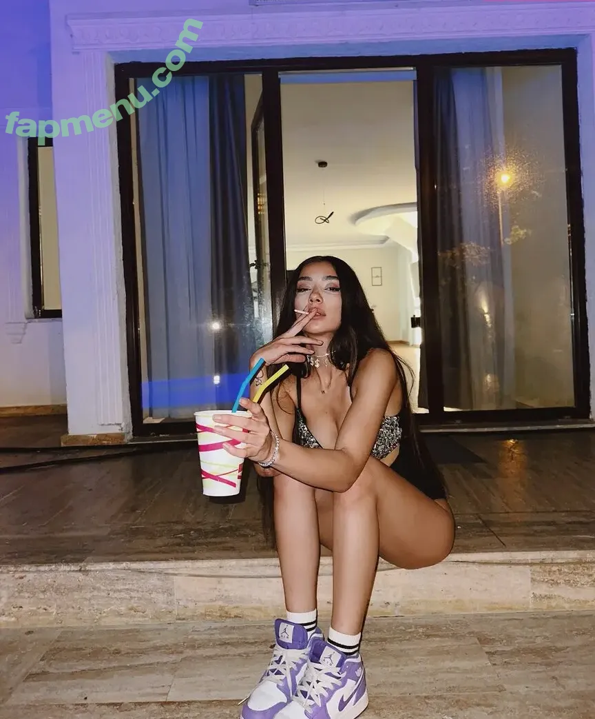 Kübra Miranda Çamlıbel nude photo #0014 (mirandaorlayn)