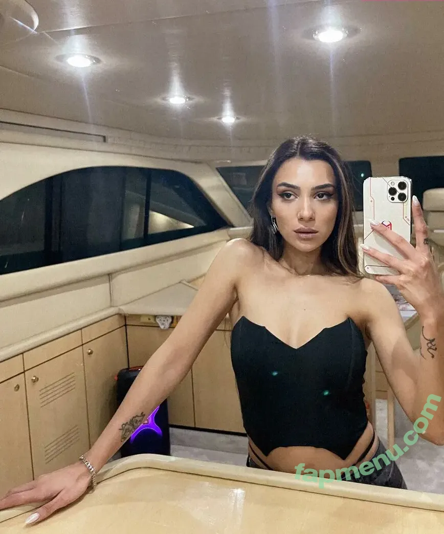 Kübra Miranda Çamlıbel nude photo #0033 (mirandaorlayn)