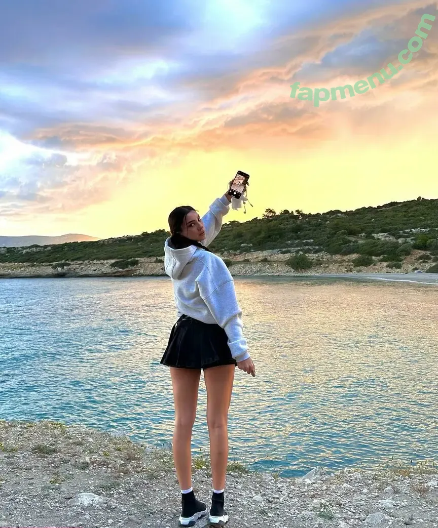 Kübra Miranda Çamlıbel nude photo #0040 (mirandaorlayn)