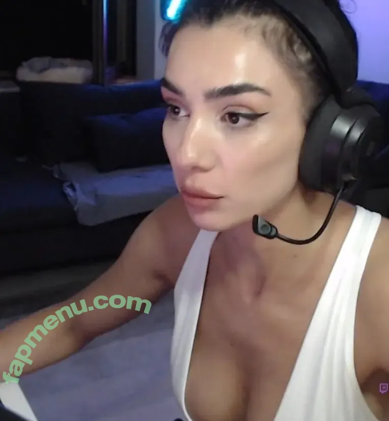 Kübra Miranda Çamlıbel nude photo #0065 (mirandaorlayn)