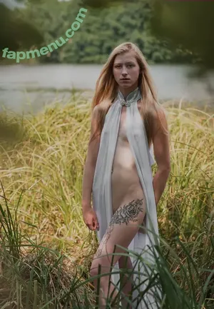 Kuhmädchen Silvana / kuh_maedchen nude photo #0120