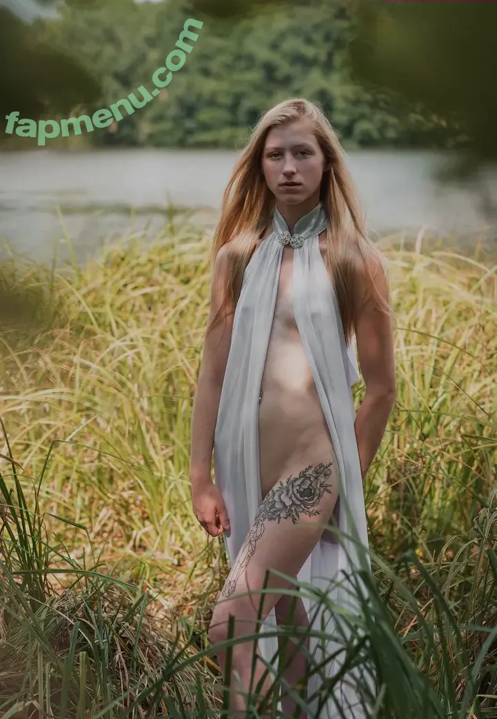 Kuhmädchen Silvana nude photo #0120 (kuh_maedchen)