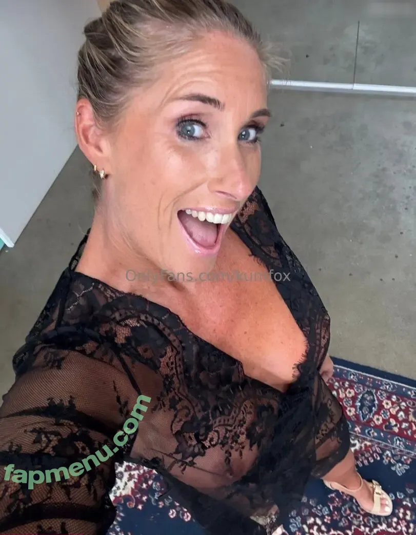 Kumfox nude photo #0038 (kimfoxx)