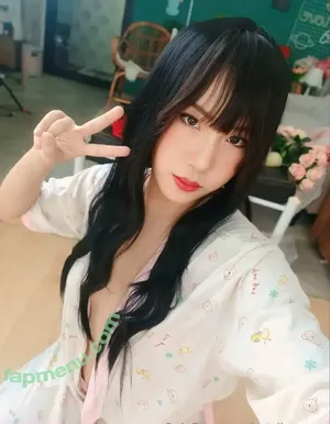  nude photo #0002