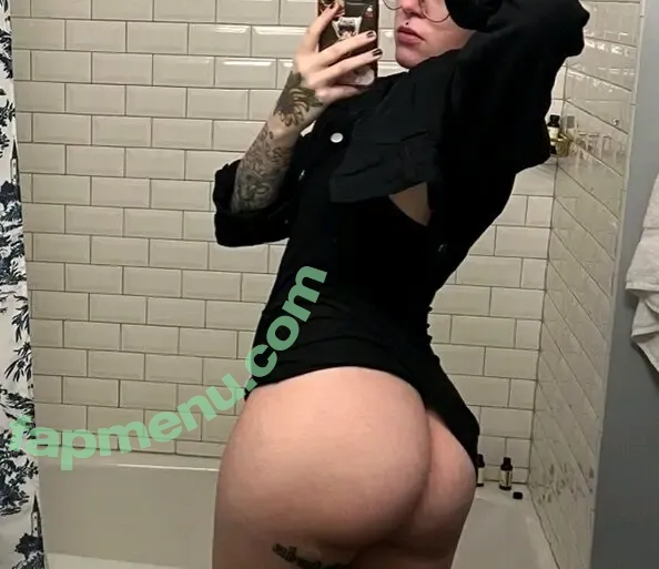 Kungfoy nude photo #0010 (Emily Foy / kungfoy_)