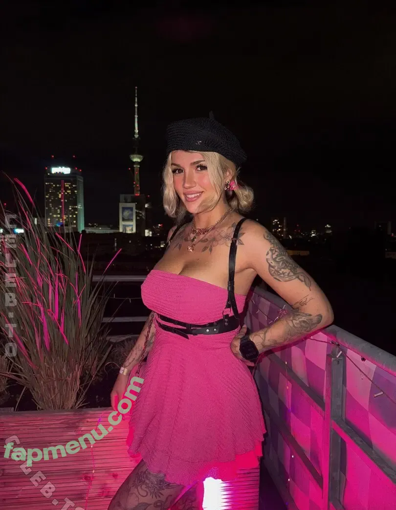 Kunshikitty nude photo #0016 (Kunshikitty)