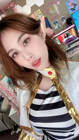 Kura Onee-san / kurasushi_usa / lewdgami nude photo #1123