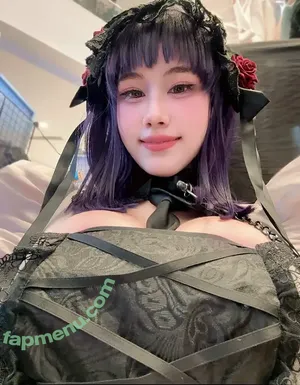 Kura Onee-san / kurasushi_usa / lewdgami nude photo #1366