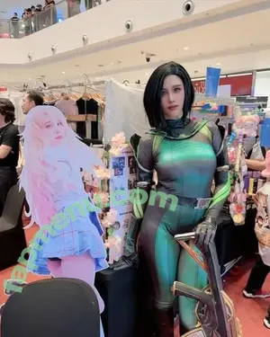 Kura Onee-san / kurasushi_usa / lewdgami nude photo #1410