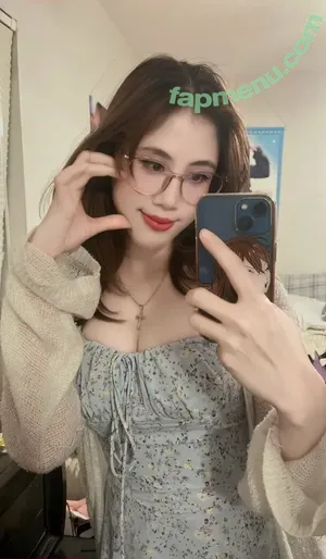 Kura Onee-san / kurasushi_usa / lewdgami nude photo #1430