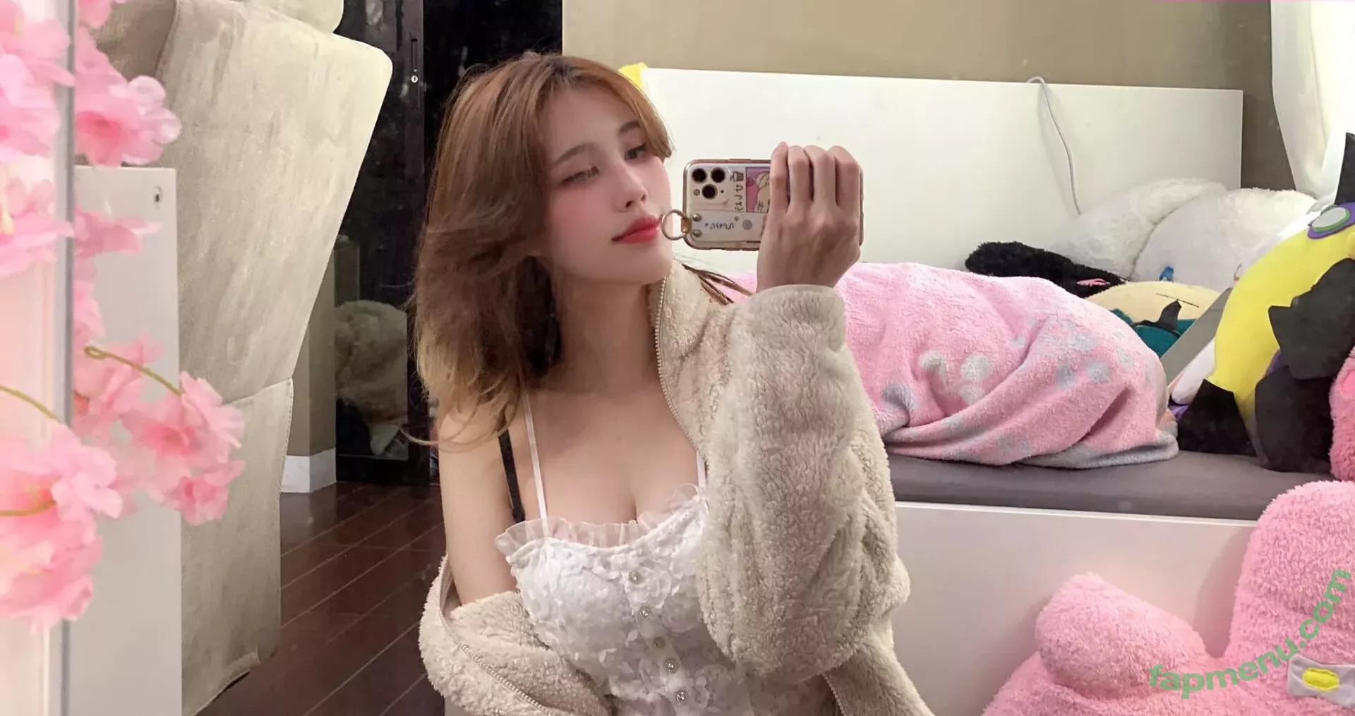 Kura Onee-san nude photo #1080 (kurasushi_usa / lewdgami)