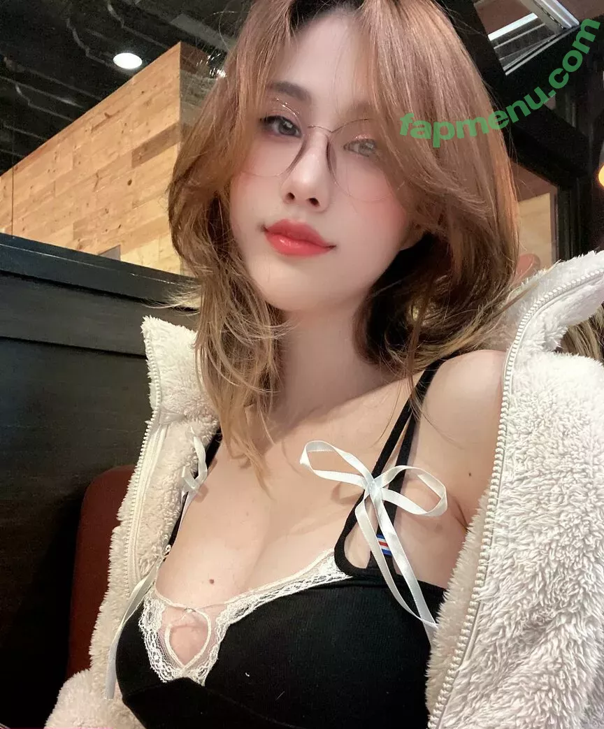 Kura Onee-san nude photo #1114 (kurasushi_usa / lewdgami)