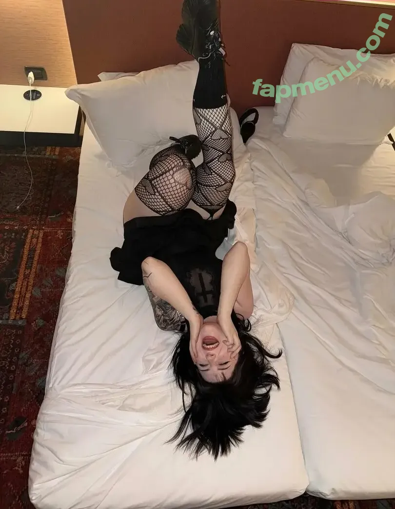 kuroishi nude photo #0053 (Kuro / Kuroitsune)