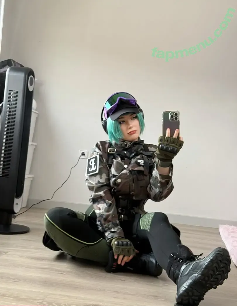 kuroishi nude photo #0058 (Kuro / Kuroitsune)