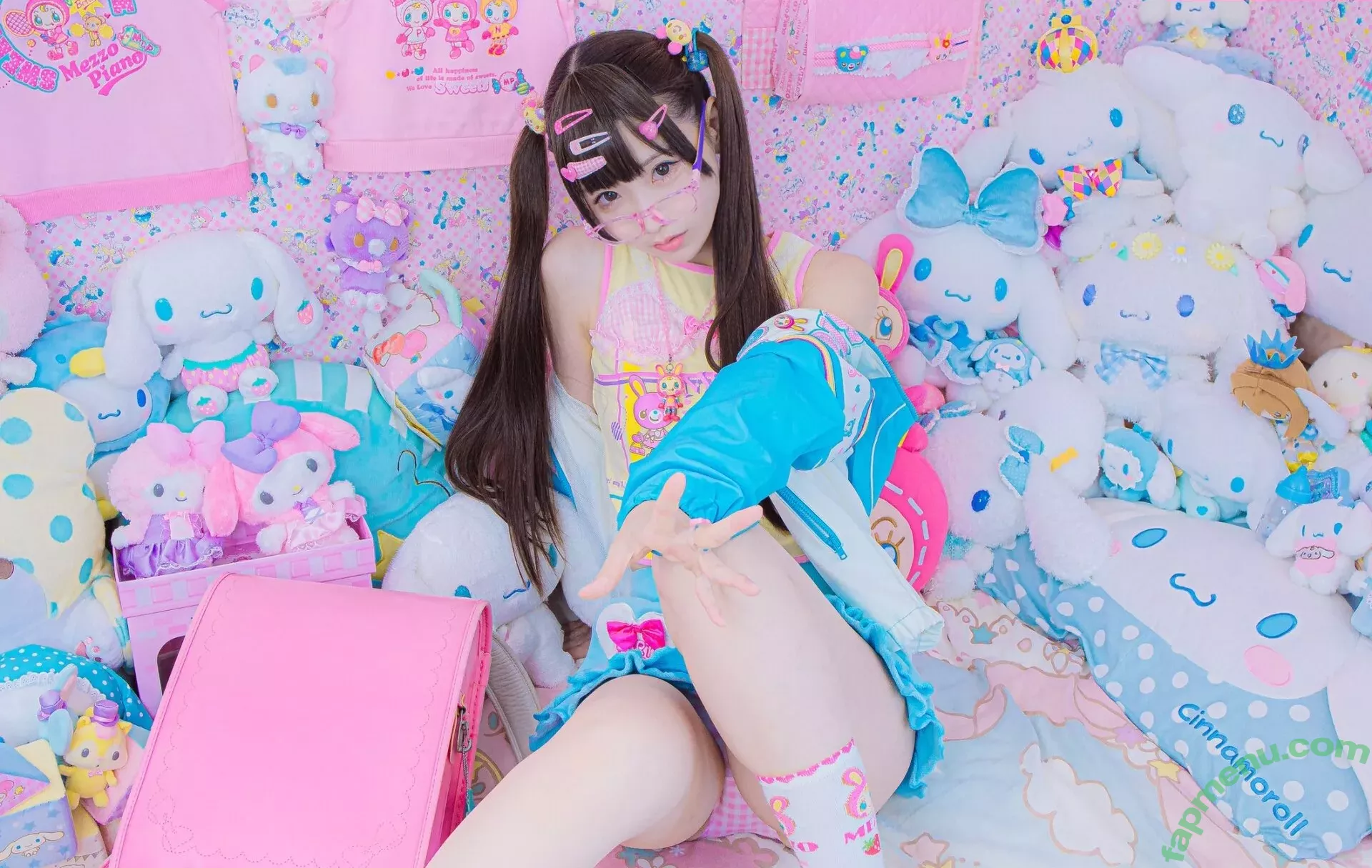 Kururun nude photo #0101 (Kururu Kurasaka / kurasaka_kururu / kururu_45)