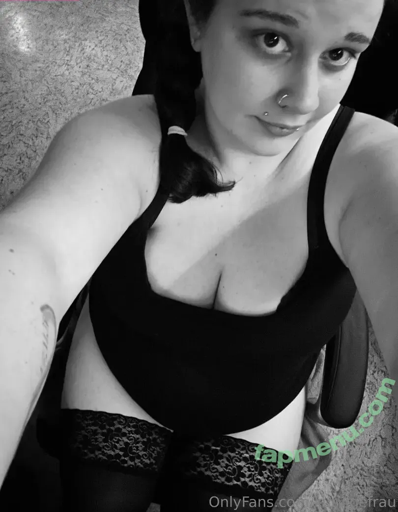 kurvigefrau nude photo #0017 (kurvigefrau)