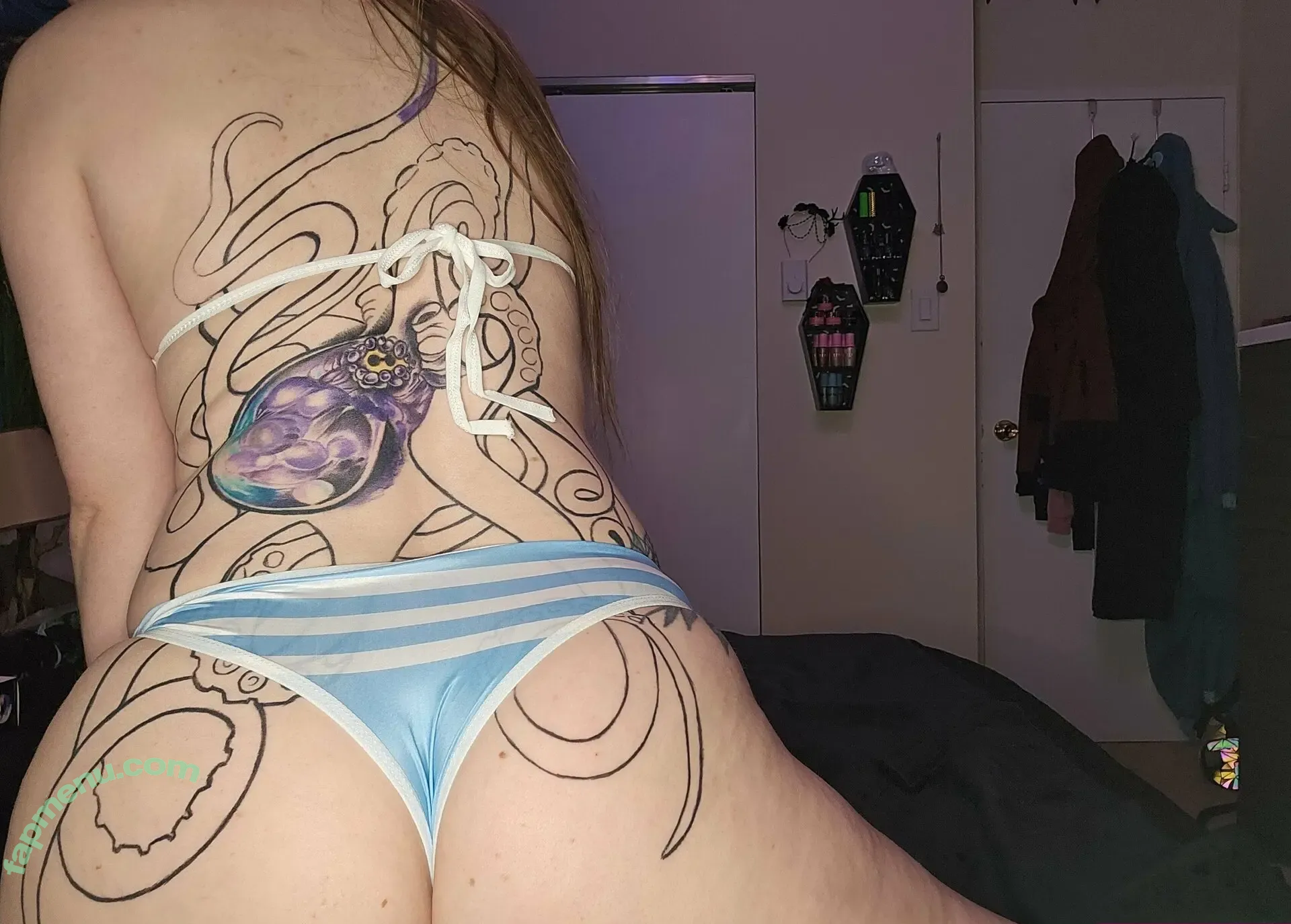 kvanda nude photo #0120 (Krystal_vandalism)