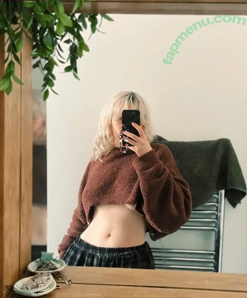 kvwviiju nude photo #0046 (kvwviiju)