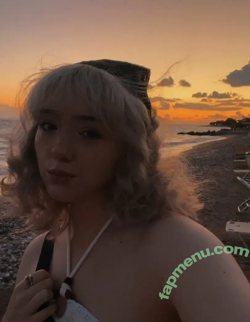 kvwviiju nude photo #0053 (kvwviiju)