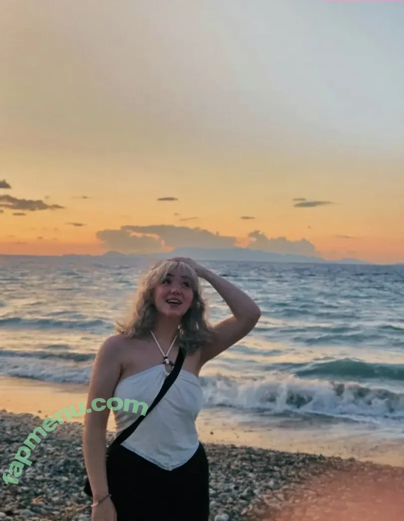 kvwviiju nude photo #0054 (kvwviiju)