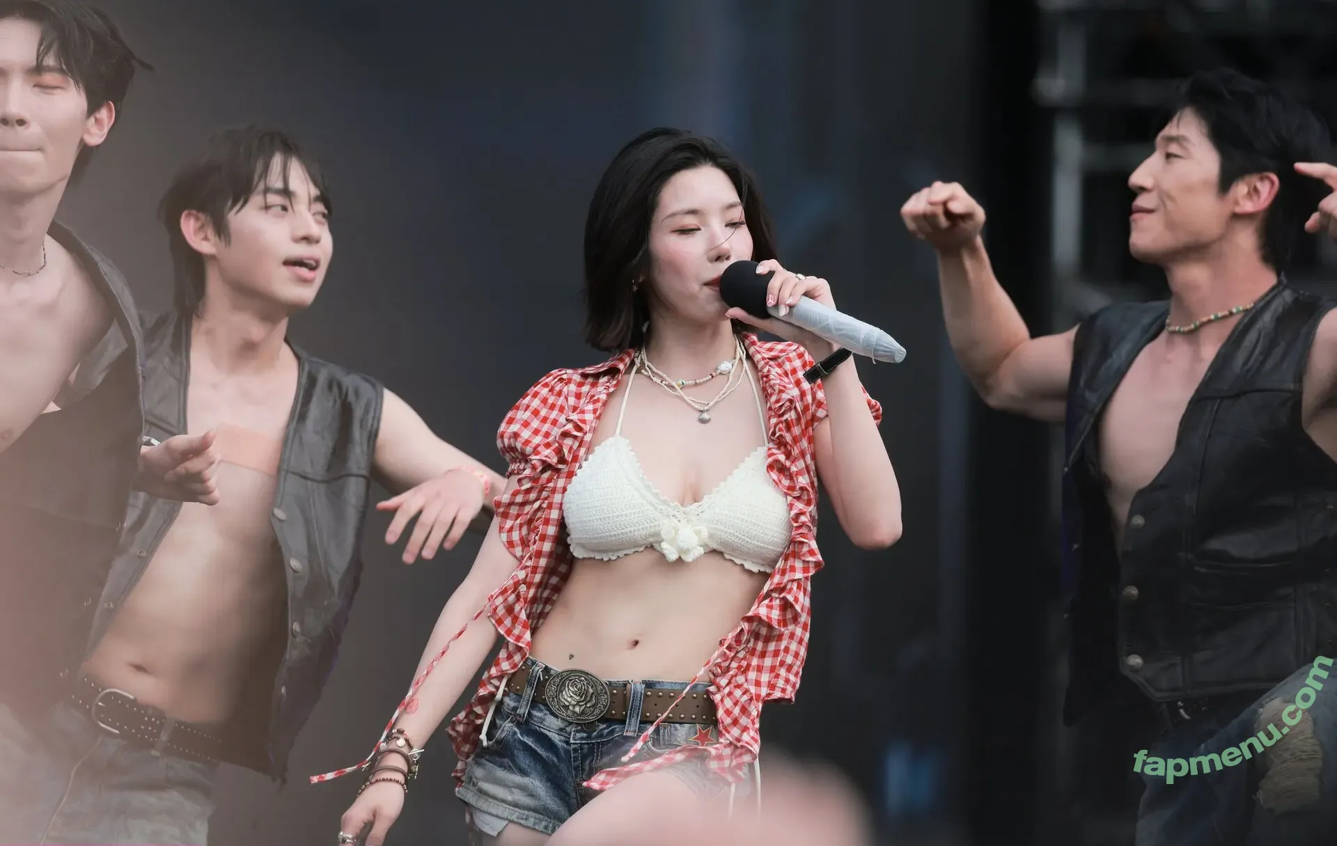 Kwon Eunbi nude photo #0015 (KWONEUNBI / Kwon Eun-bi / official_kwon.eunbi)