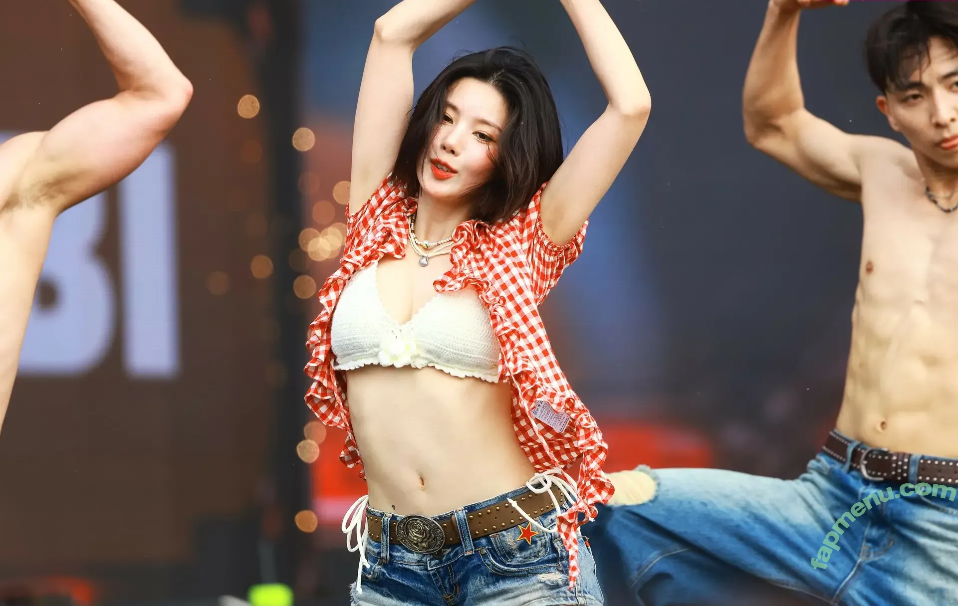 Kwon Eunbi nude photo #0036 (KWONEUNBI / Kwon Eun-bi / official_kwon.eunbi)