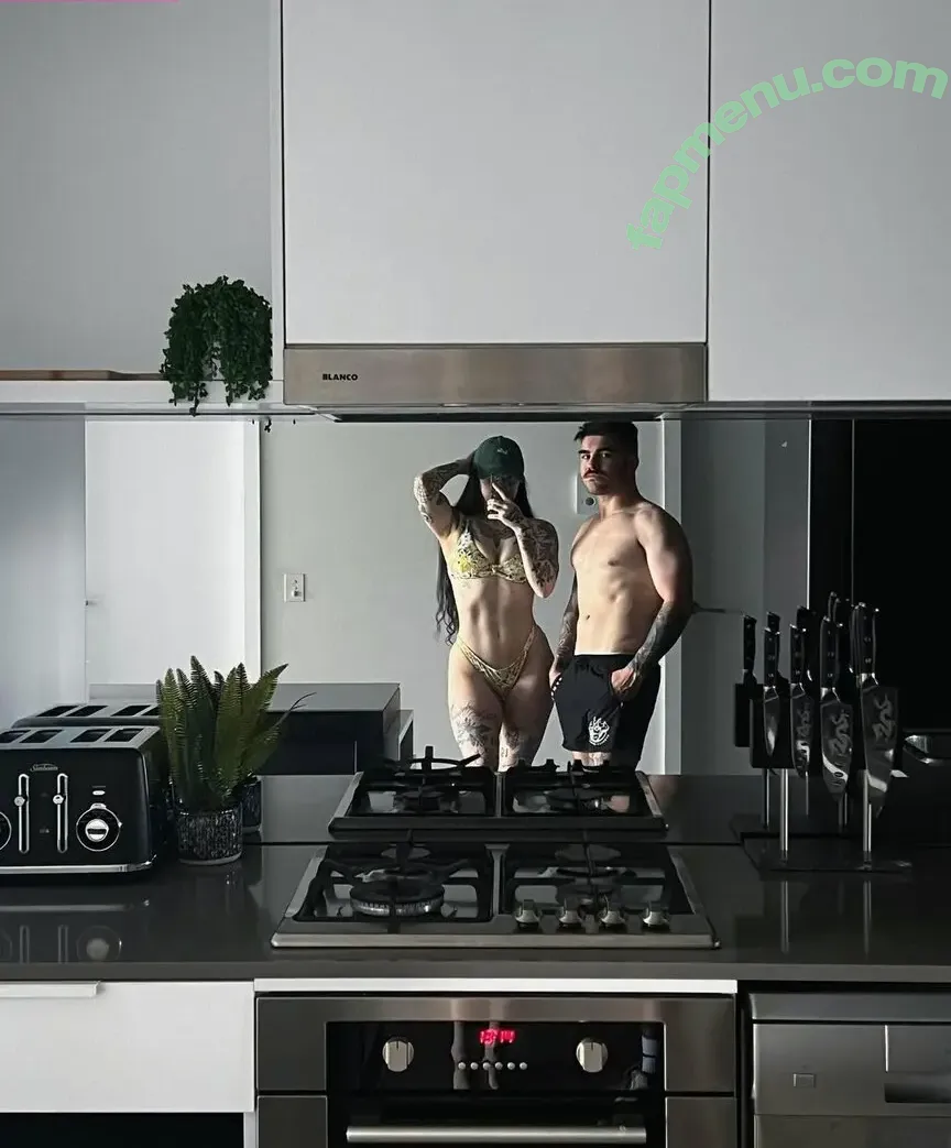 kxrlyxmxrie nude photo #0010 (kxrlyxmxrie)