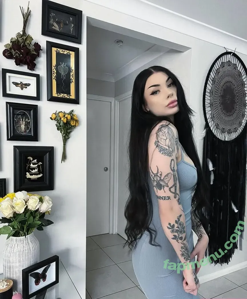 kxrlyxmxrie nude photo #0012 (kxrlyxmxrie)
