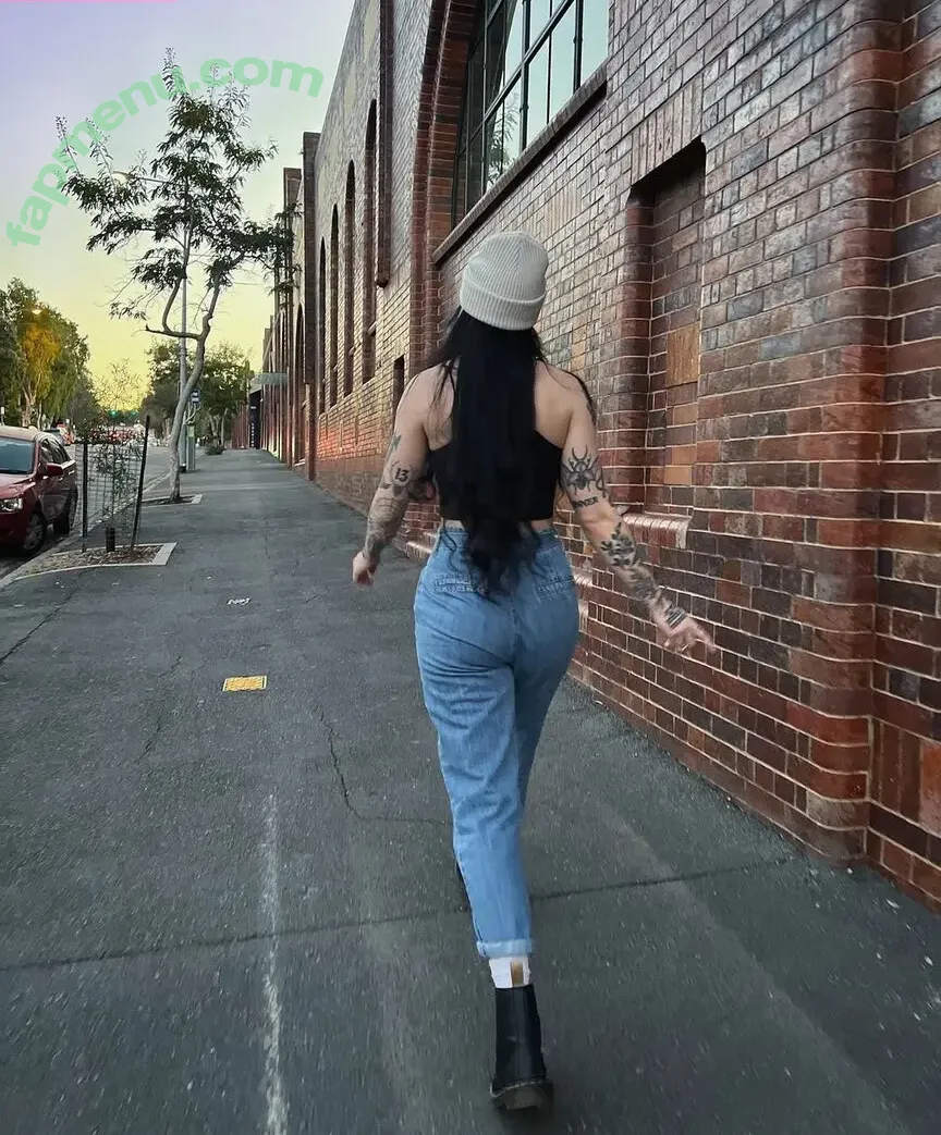 kxrlyxmxrie nude photo #0024 (kxrlyxmxrie)