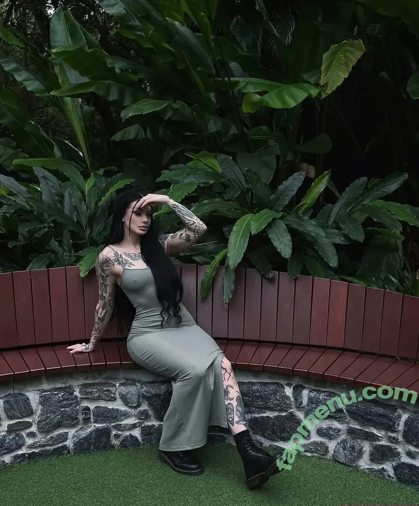 kxrlyxmxrie nude photo #0031 (kxrlyxmxrie)