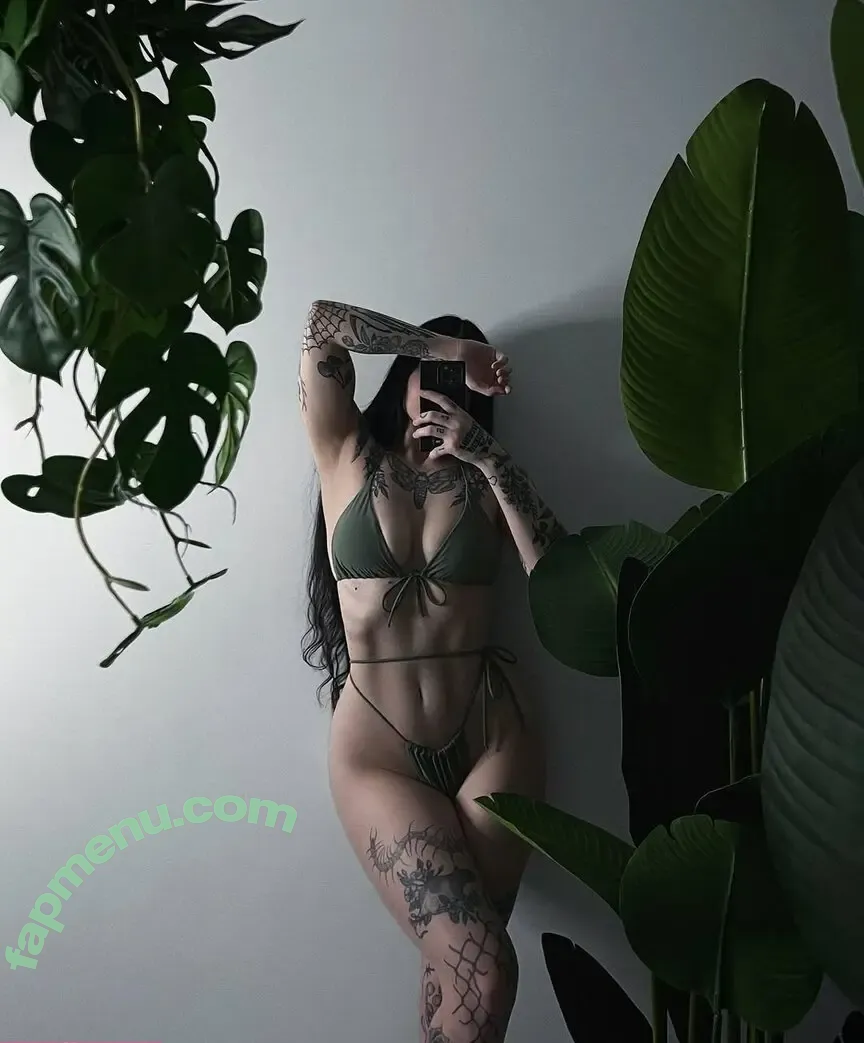 kxrlyxmxrie nude photo #0044 (kxrlyxmxrie)