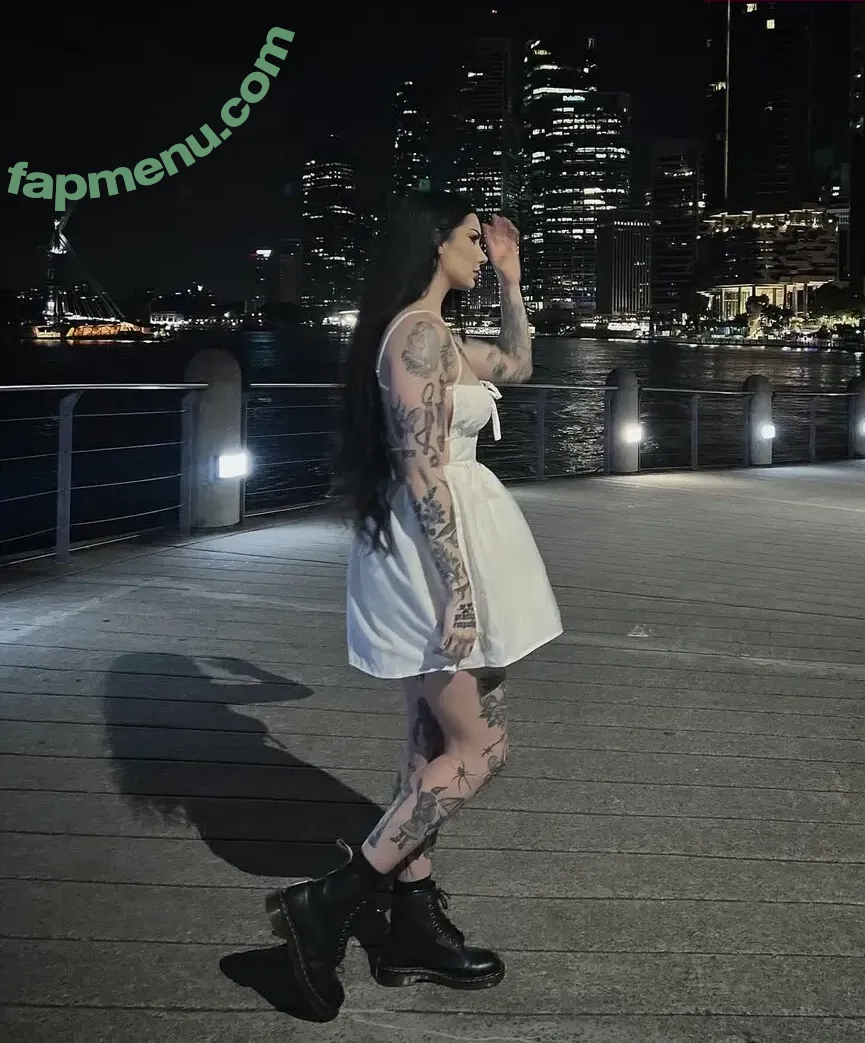 kxrlyxmxrie nude photo #0049 (kxrlyxmxrie)