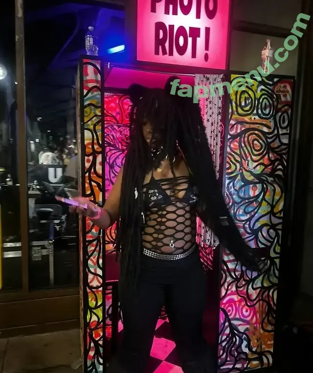 kxta__ nude photo #0011 (Kxta29 / loserrrkxt)