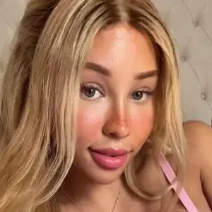 kylahcortinez / kylacorinnee nude photo #0017