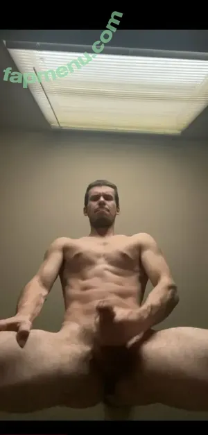 kyle7731 / superduperkyle nude photo #0003