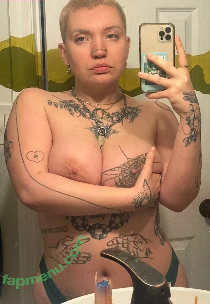 Kylebby nude photo #0023 (queencuck_)