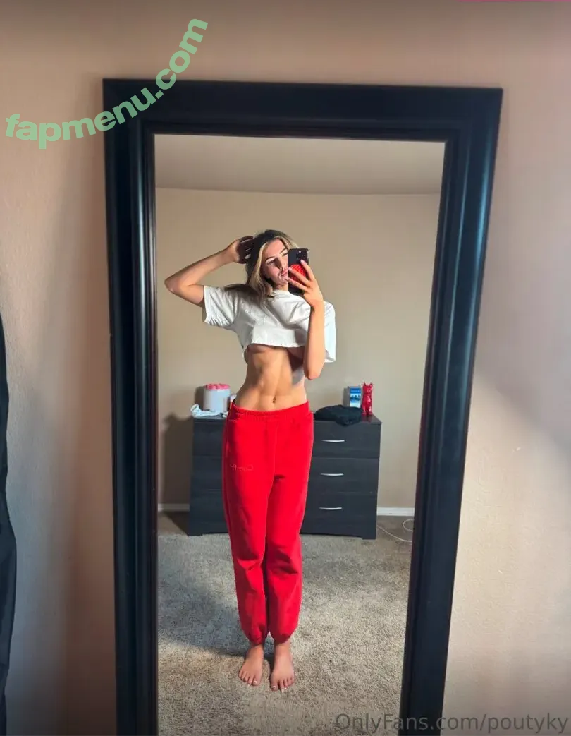 Kylee Powell nude photo #0045 (itskyleepowell / poutykylee)