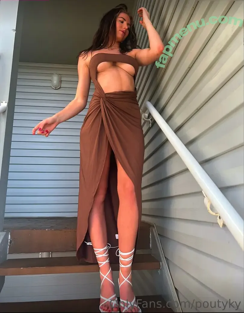 Kylee Powell nude photo #0057 (itskyleepowell / poutykylee)